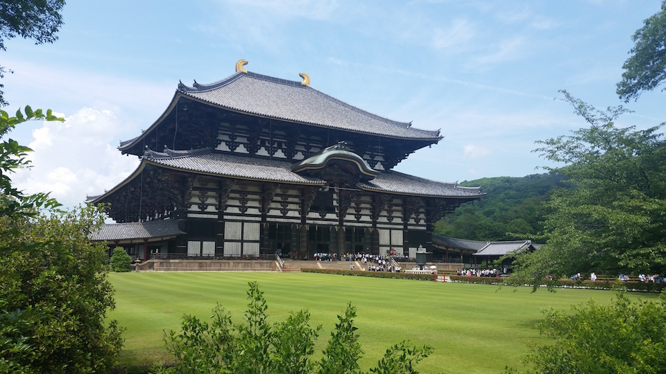 Todaiji, guess what's inside?